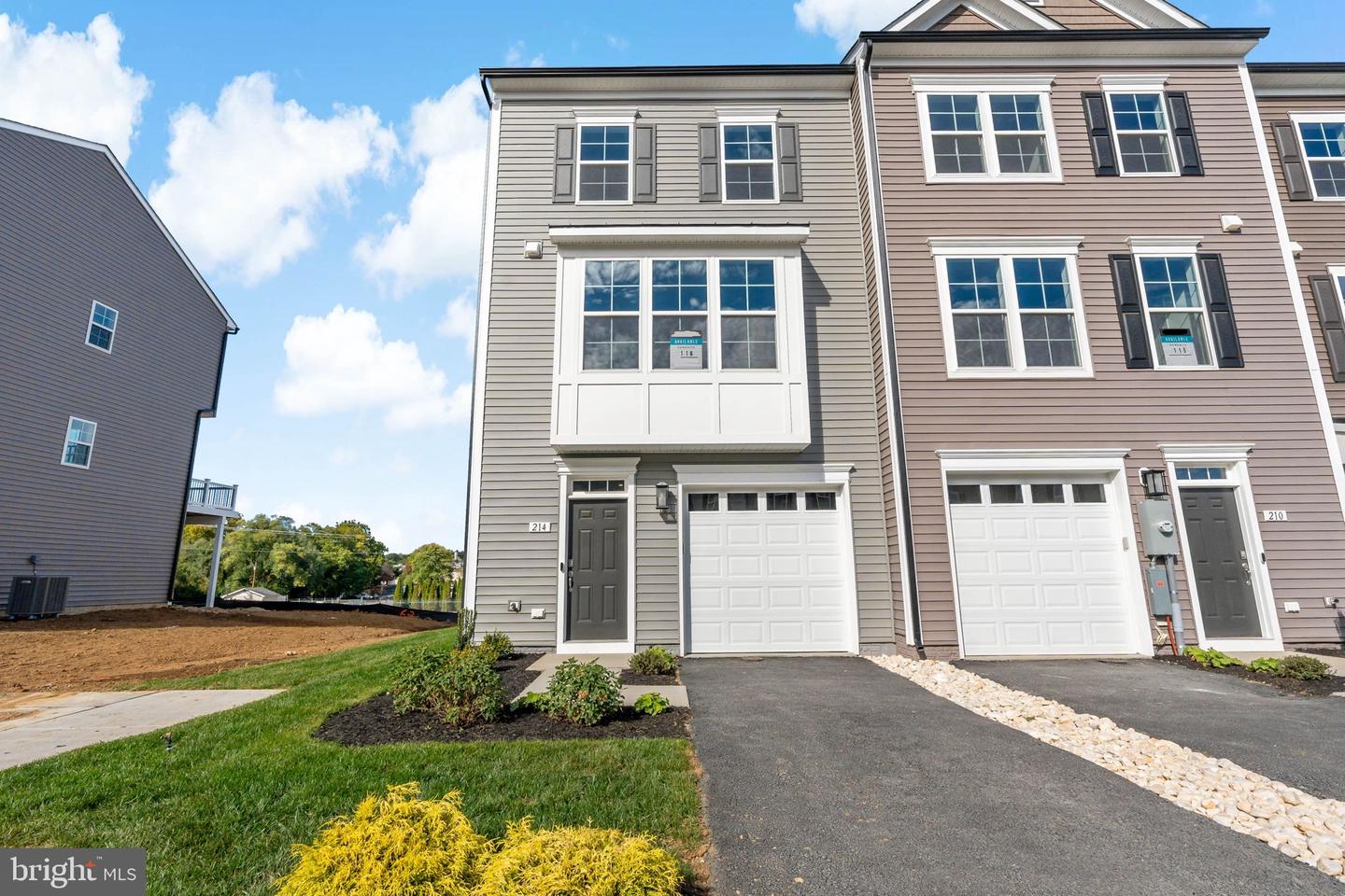 214 Monteith Drive, Winchester