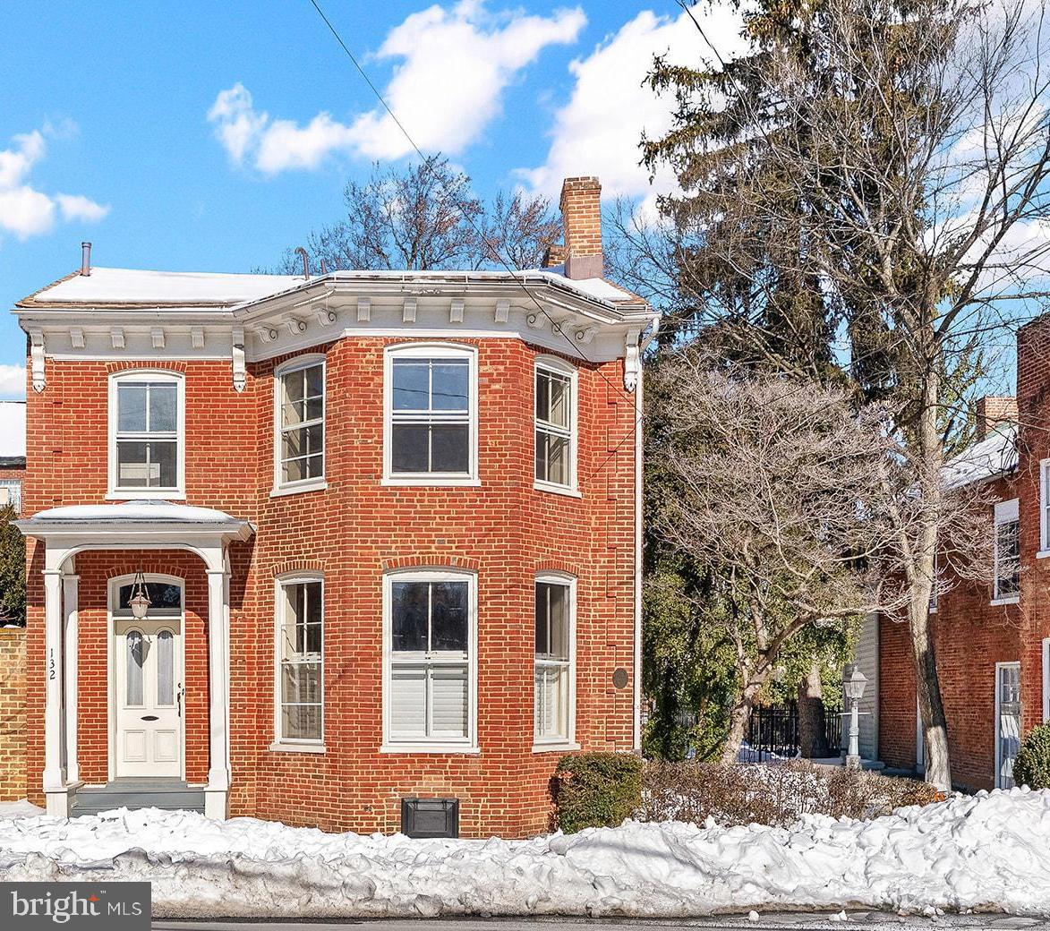 132 Amherst Street, Winchester