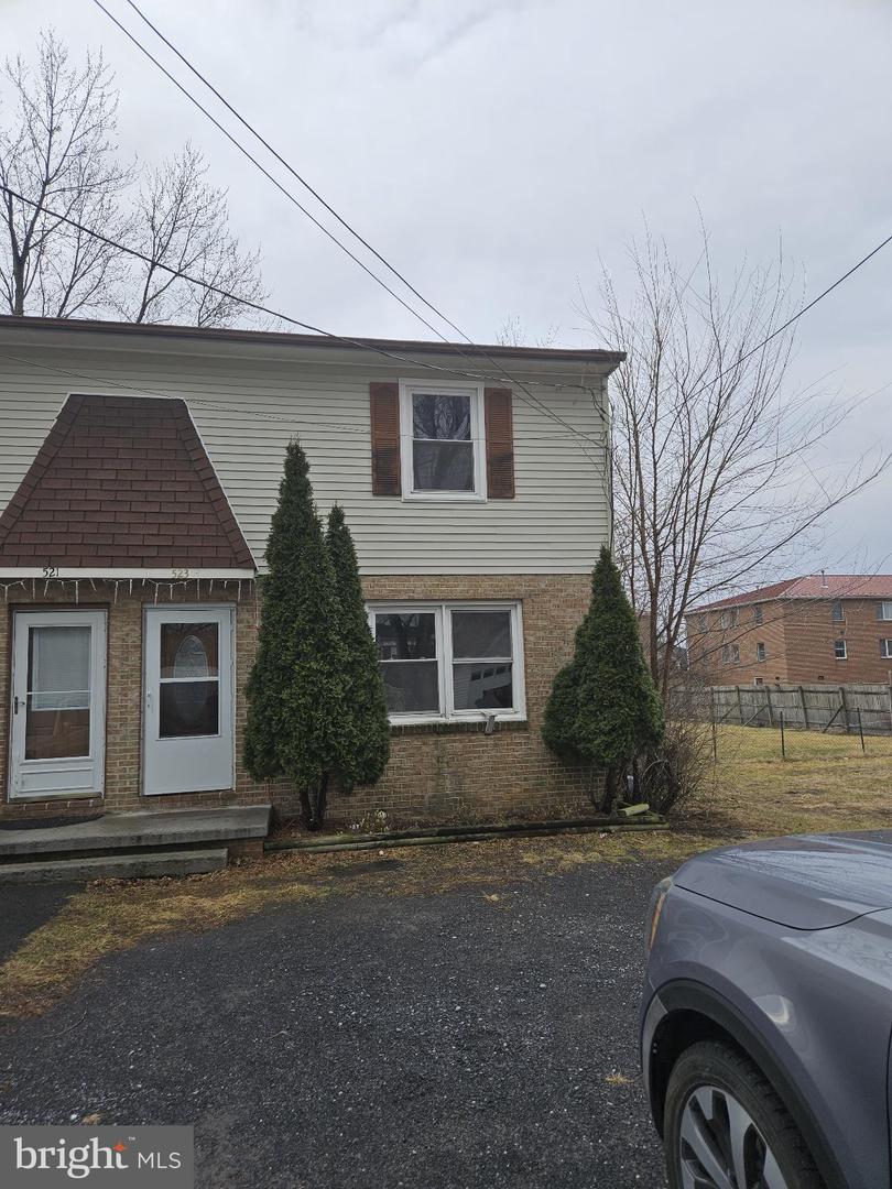 523 Monticello Street, Winchester