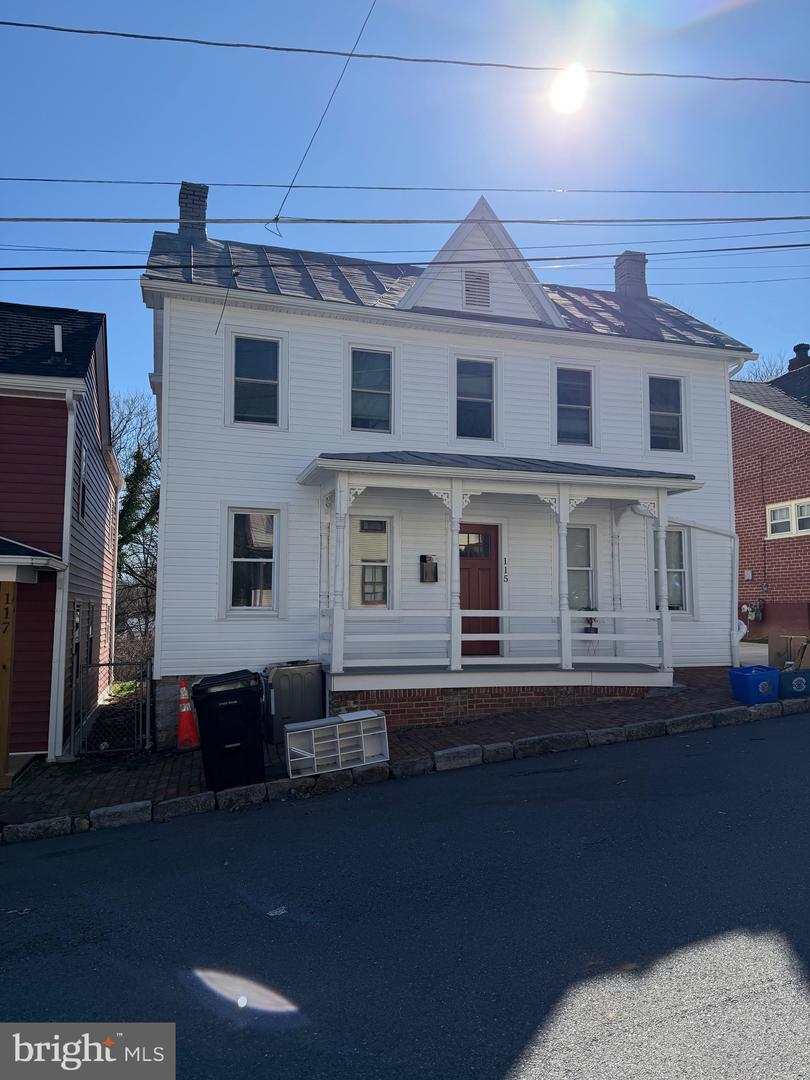 115 E Monmouth Street