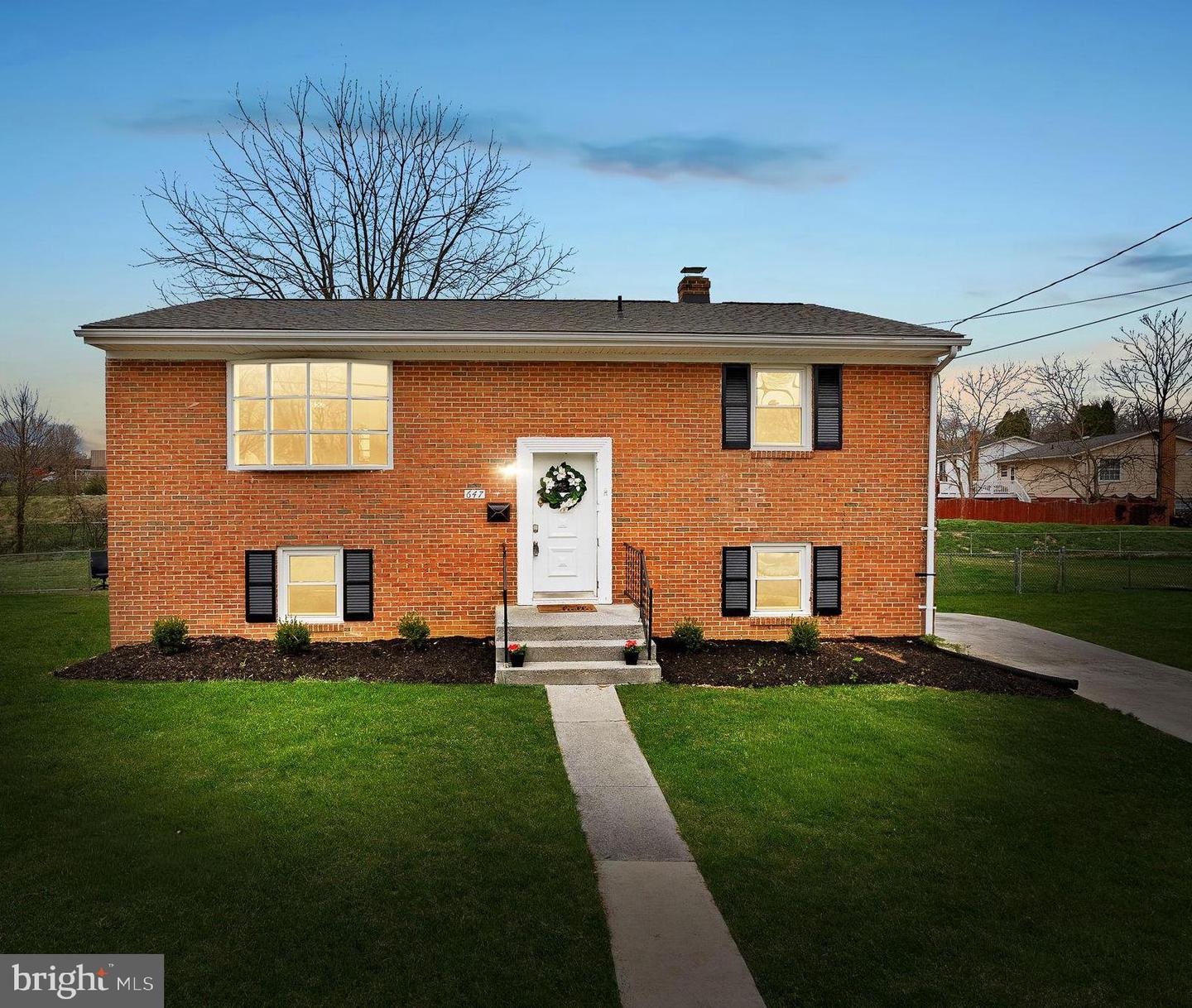 647 Battle Avenue, Winchester