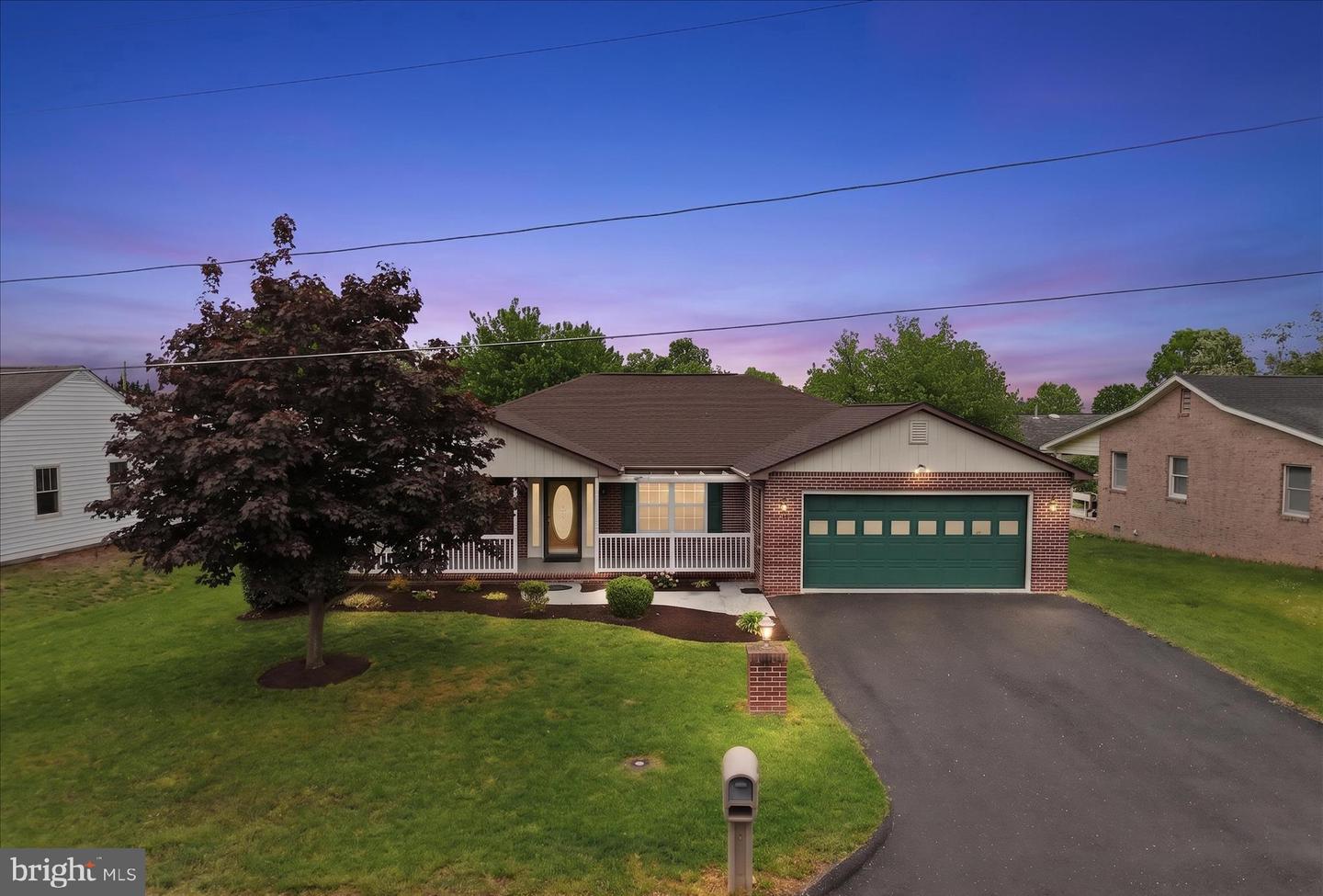 202 Russelcroft Road, Winchester