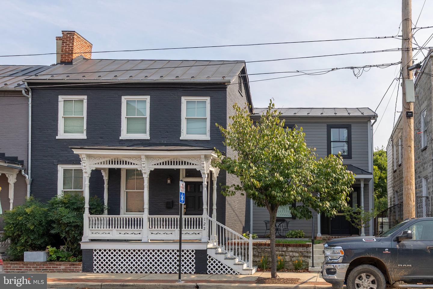 135 S Kent Street #202