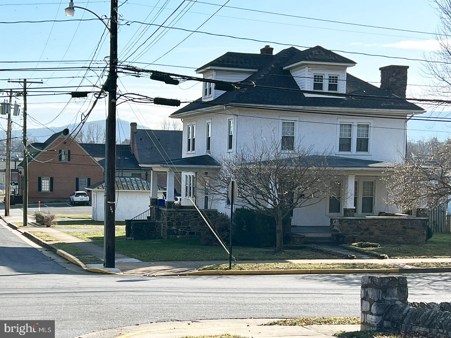 237 Virginia Avenue, Front Royal
