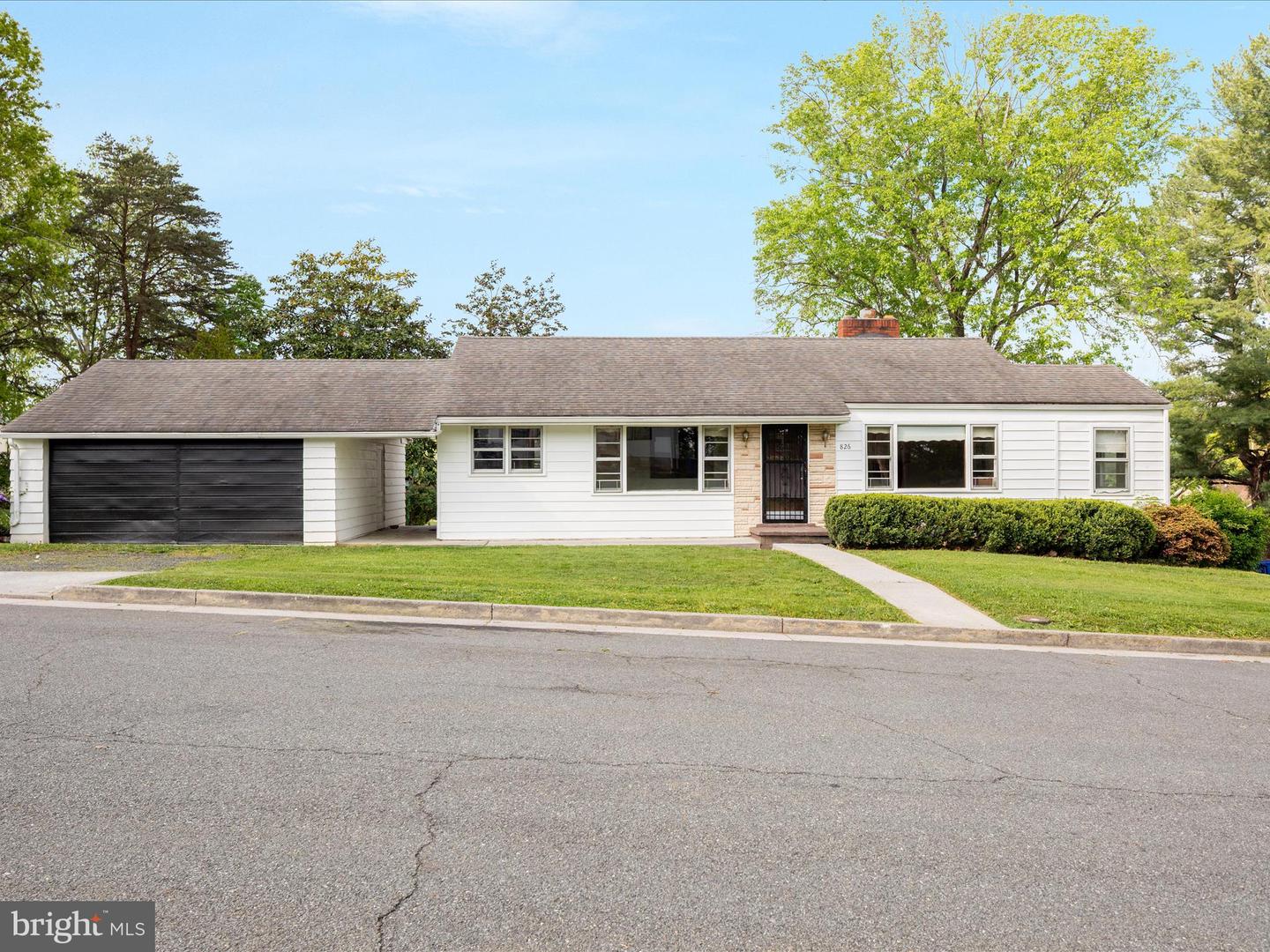 826 W 16th Street, Front Royal