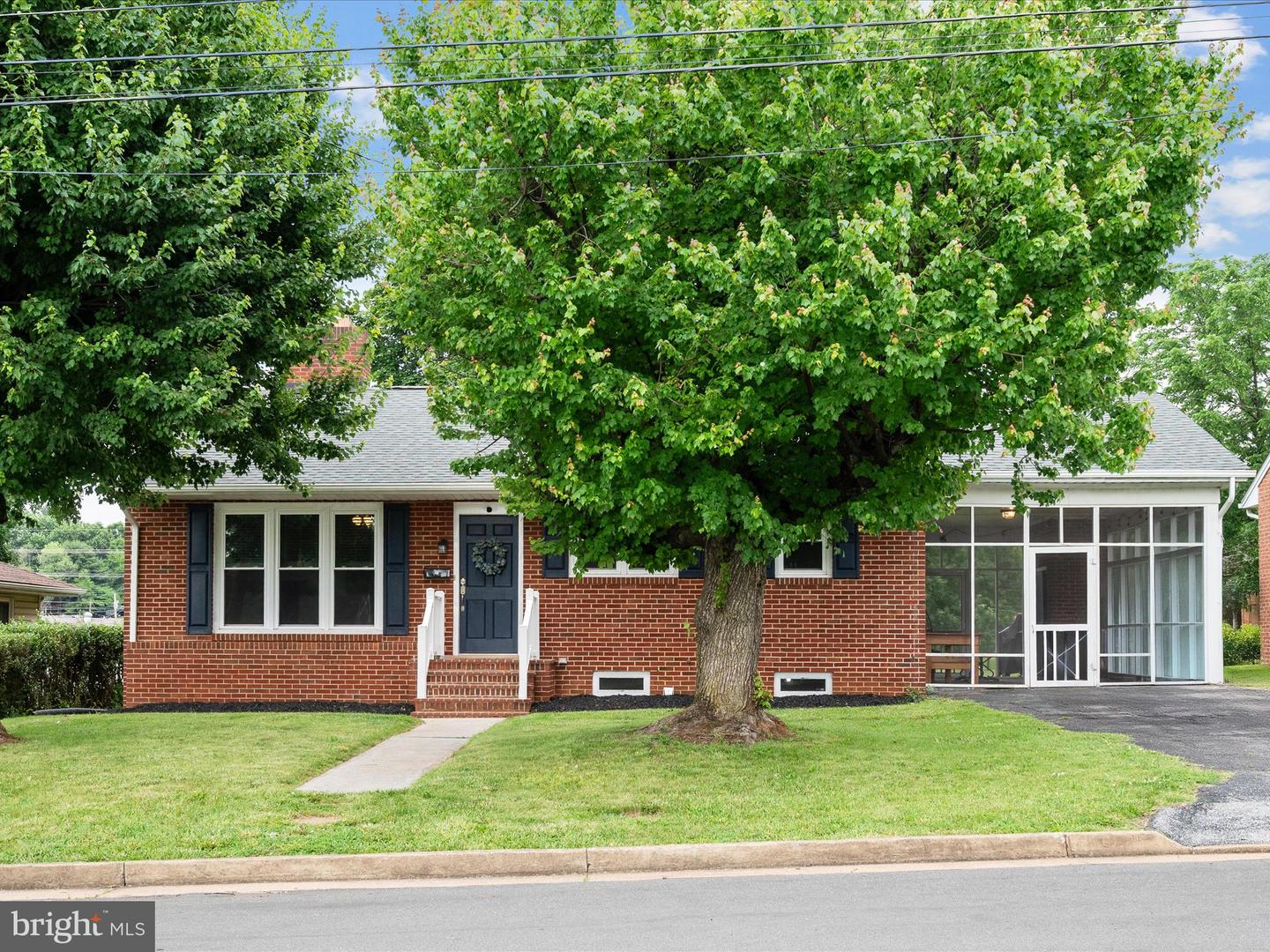 117 Washington Avenue, Front Royal