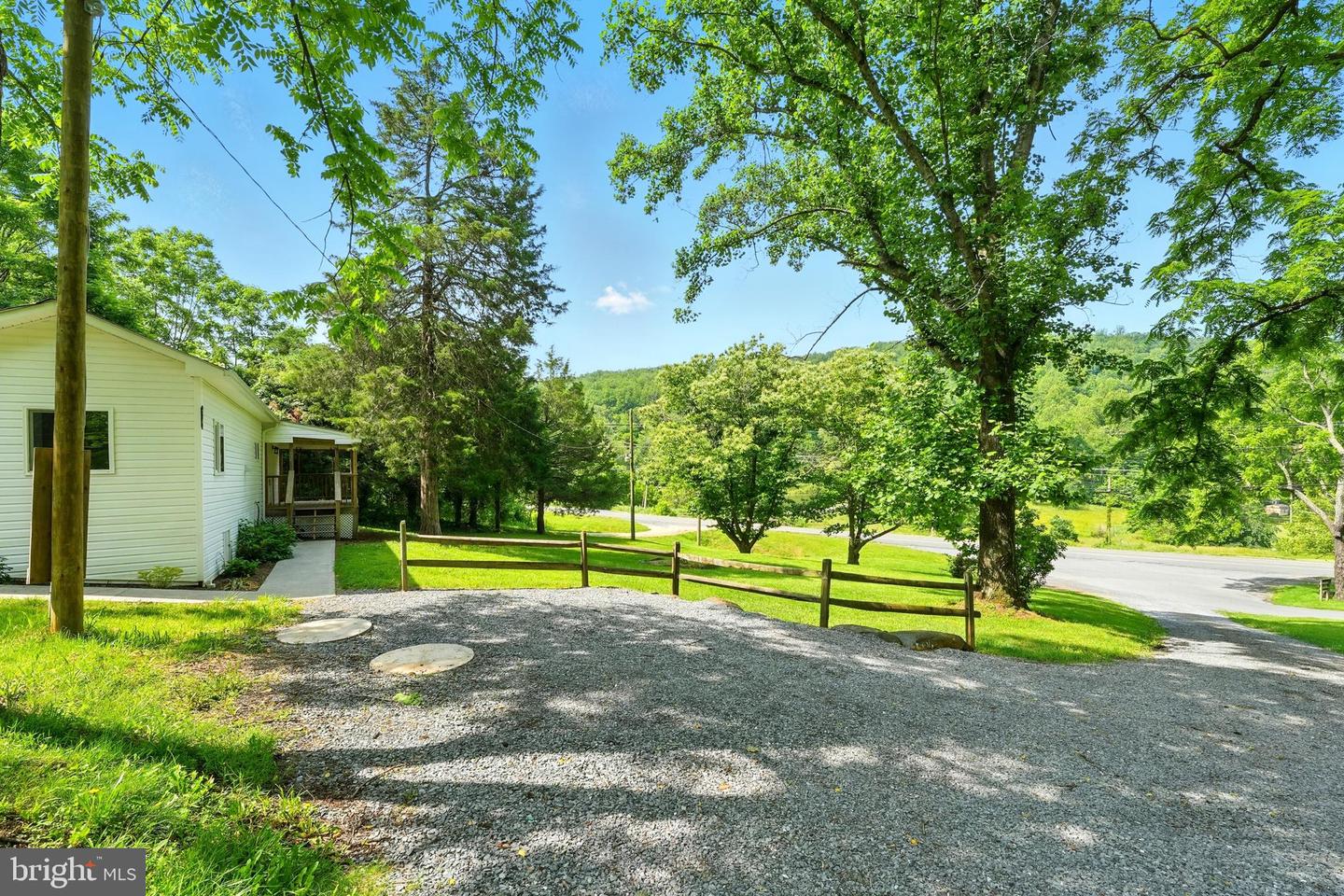 14 Summit Point Drive, Front Royal