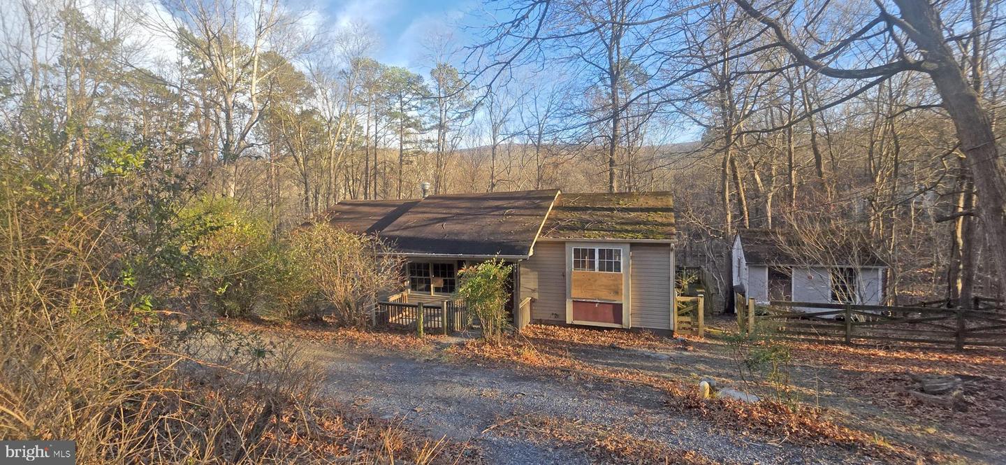 298 Honey Farm Lane, Front Royal
