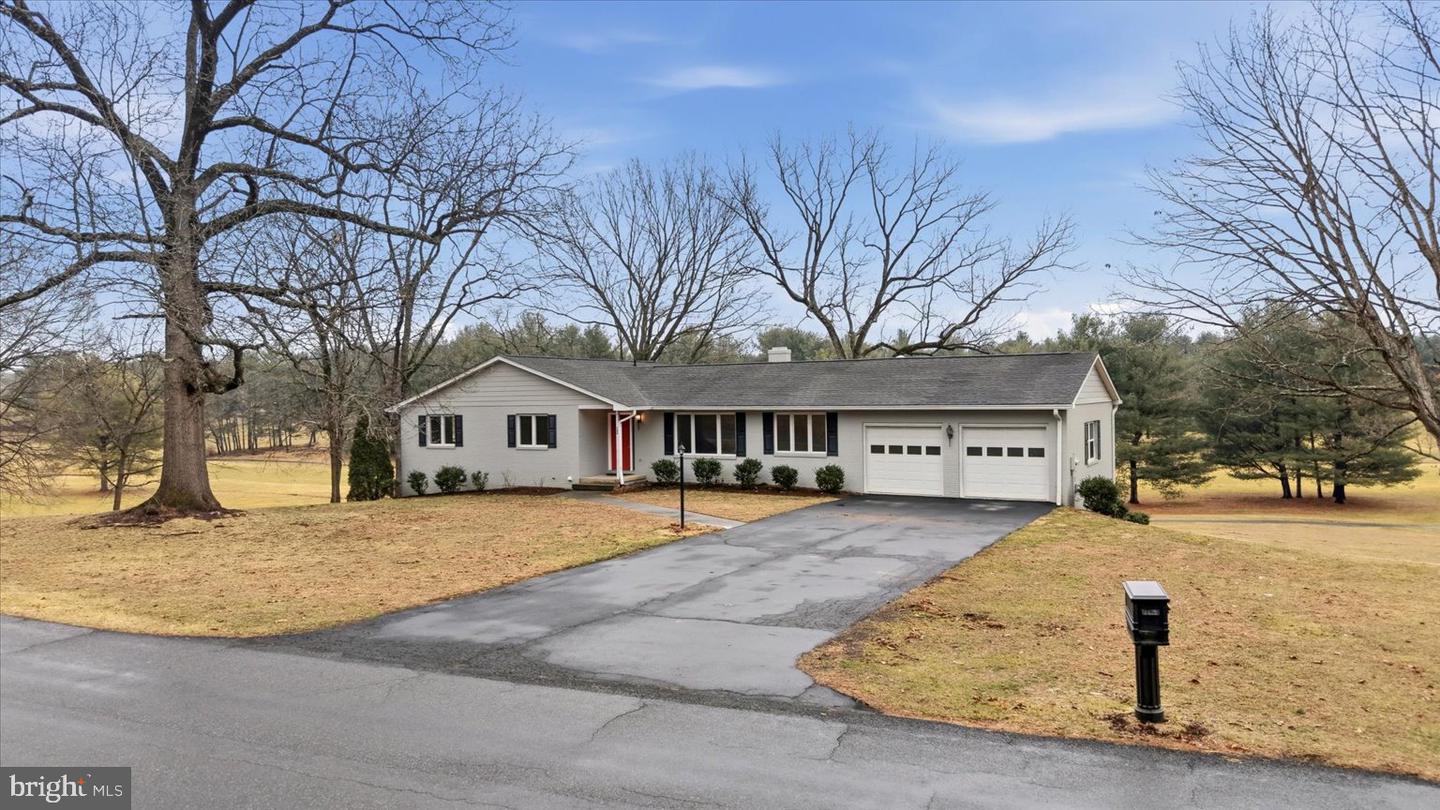 388 Bowling Green Road, Front Royal