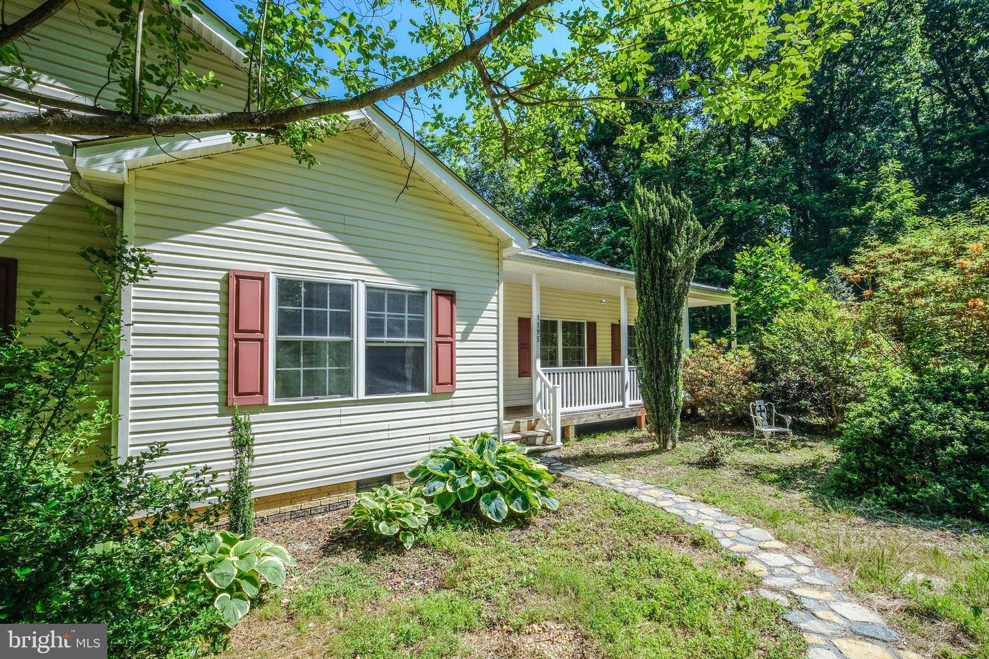 1195 Shangri La Road