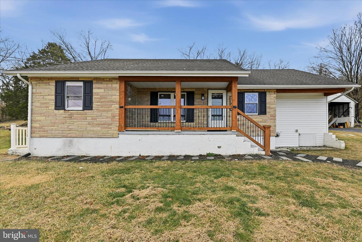 147 W Duck Street, Front Royal