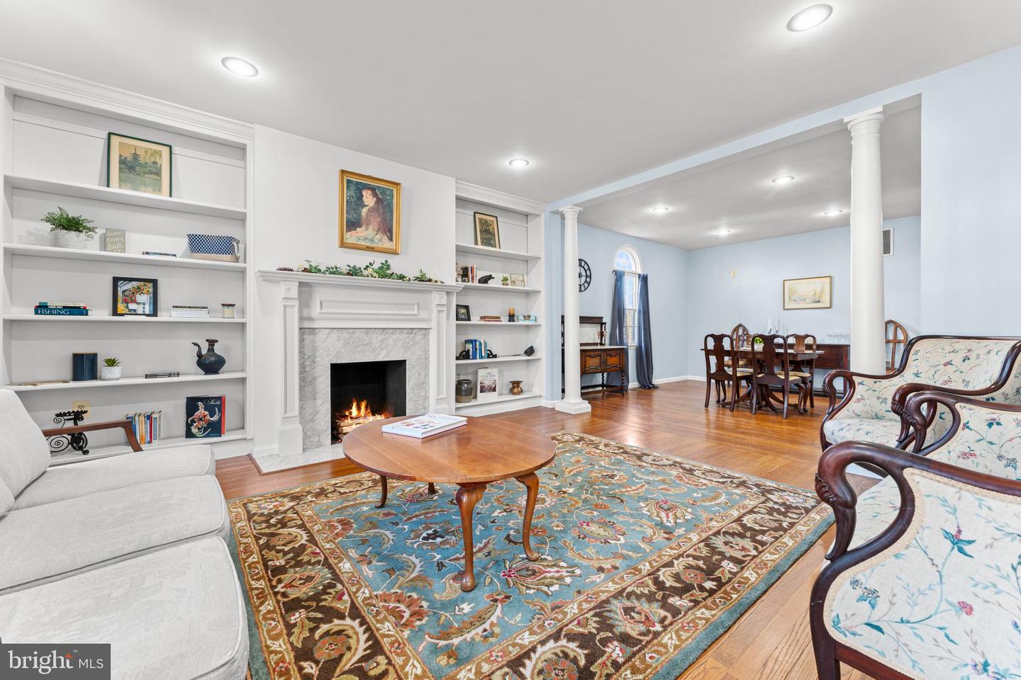 214 S Royal Avenue