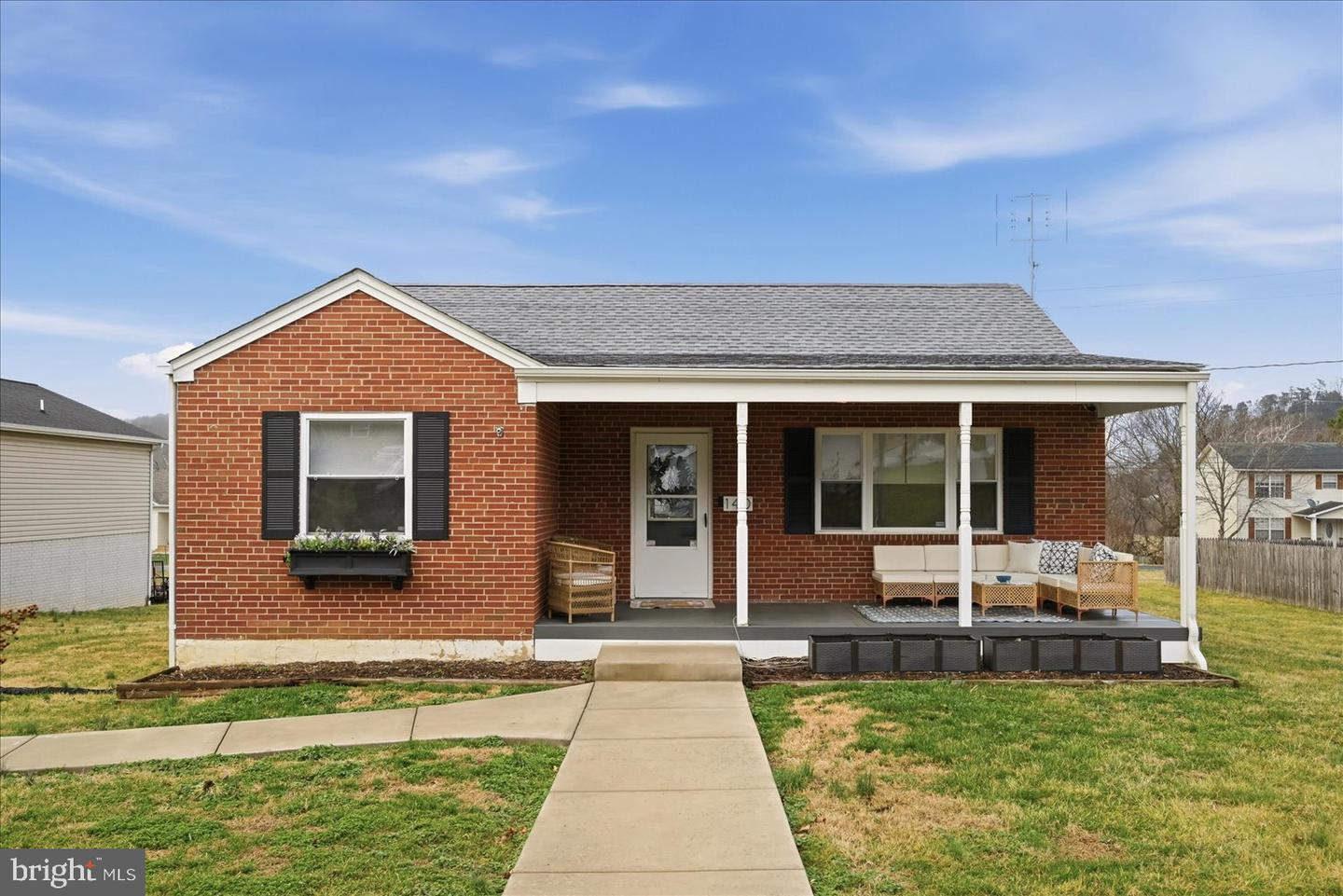 140 W Duck Street, Front Royal