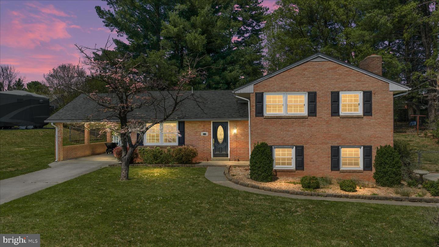 1048 Wine Street, Front Royal