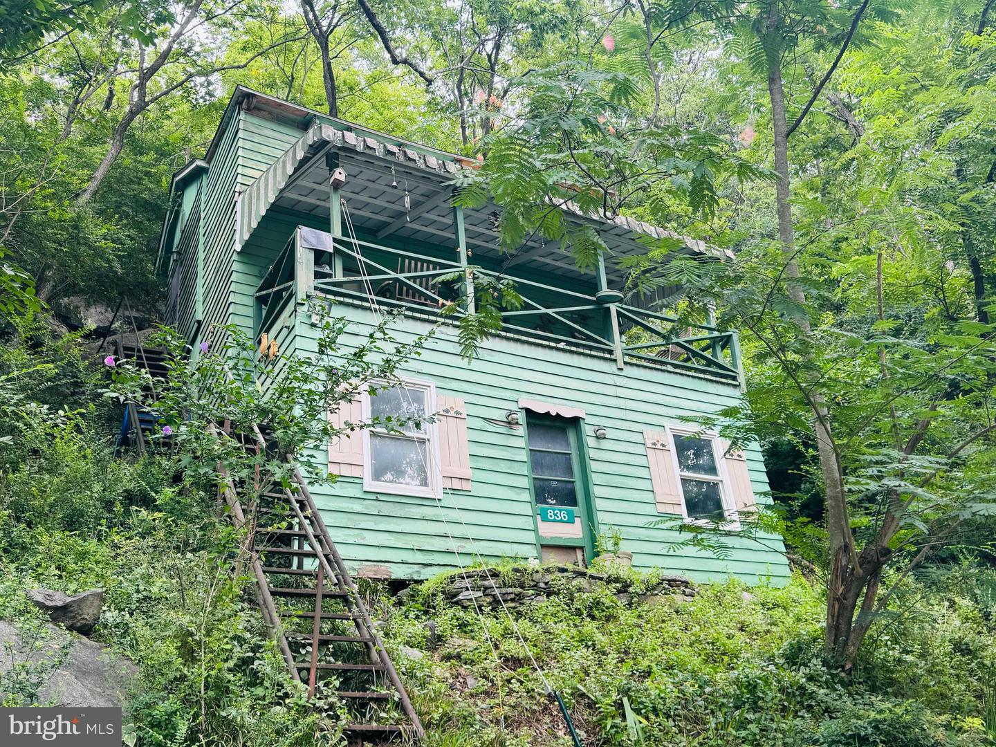 836 Bennys Beach Road, Front Royal
