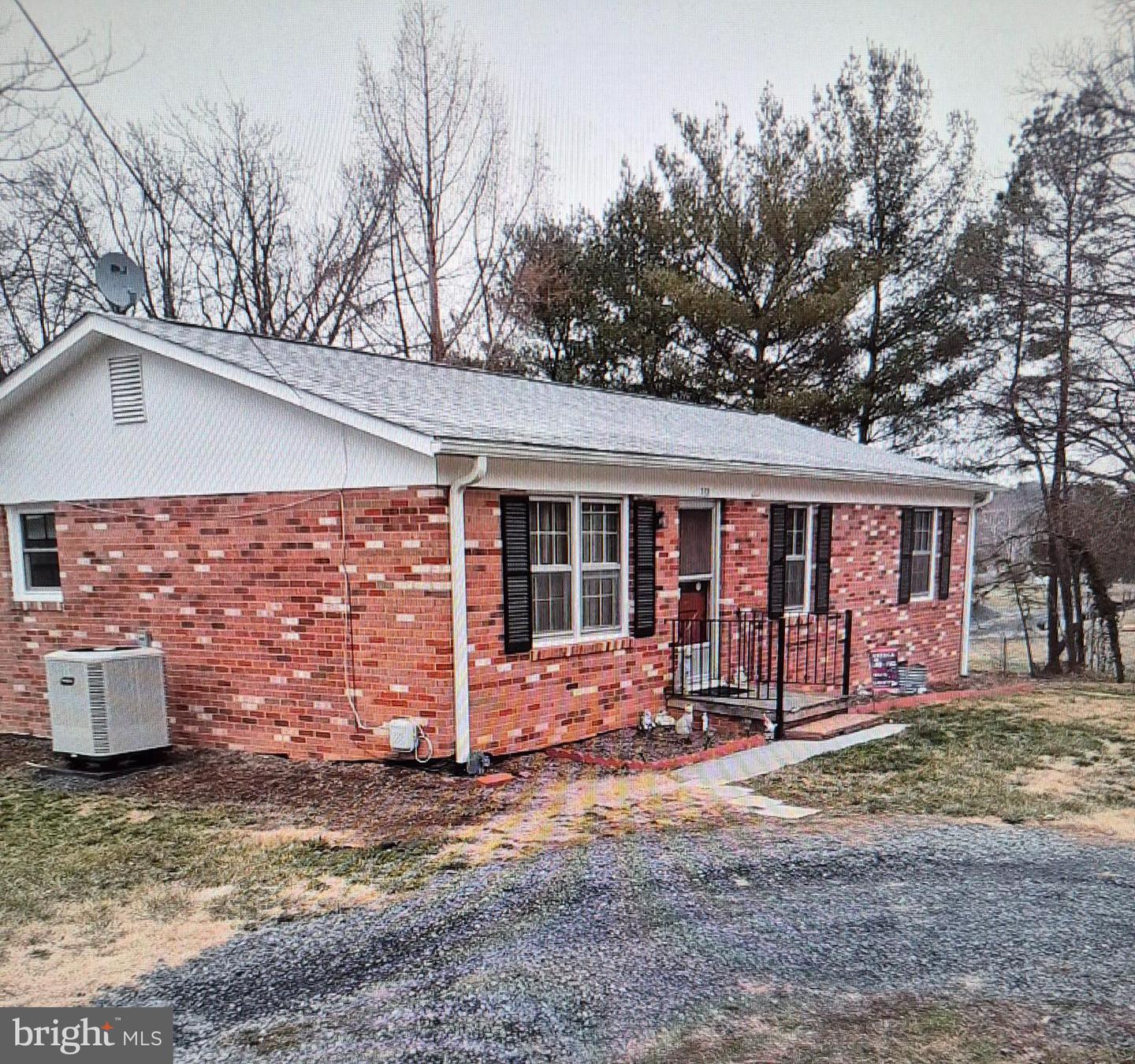 332 W Duck Street, Front Royal