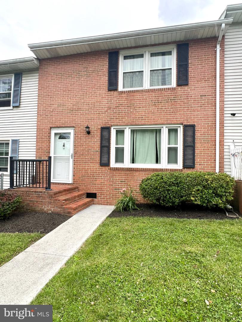 8 Biggs Drive