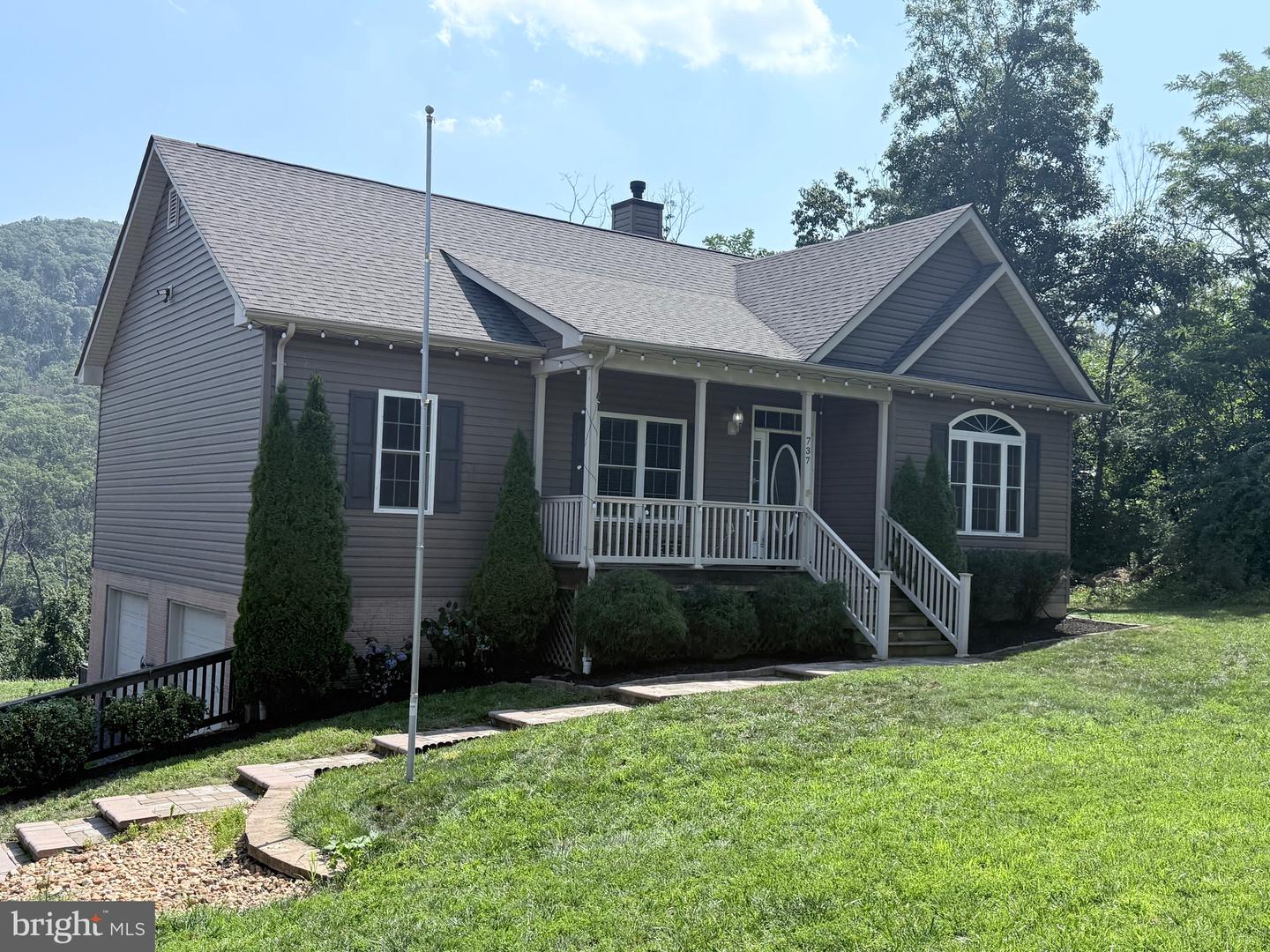737 Lower Valley Road