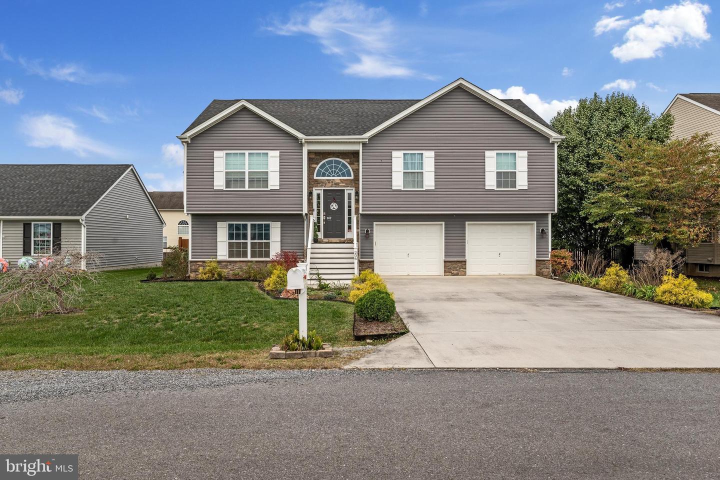 206 Corbin Heights Way, Martinsburg