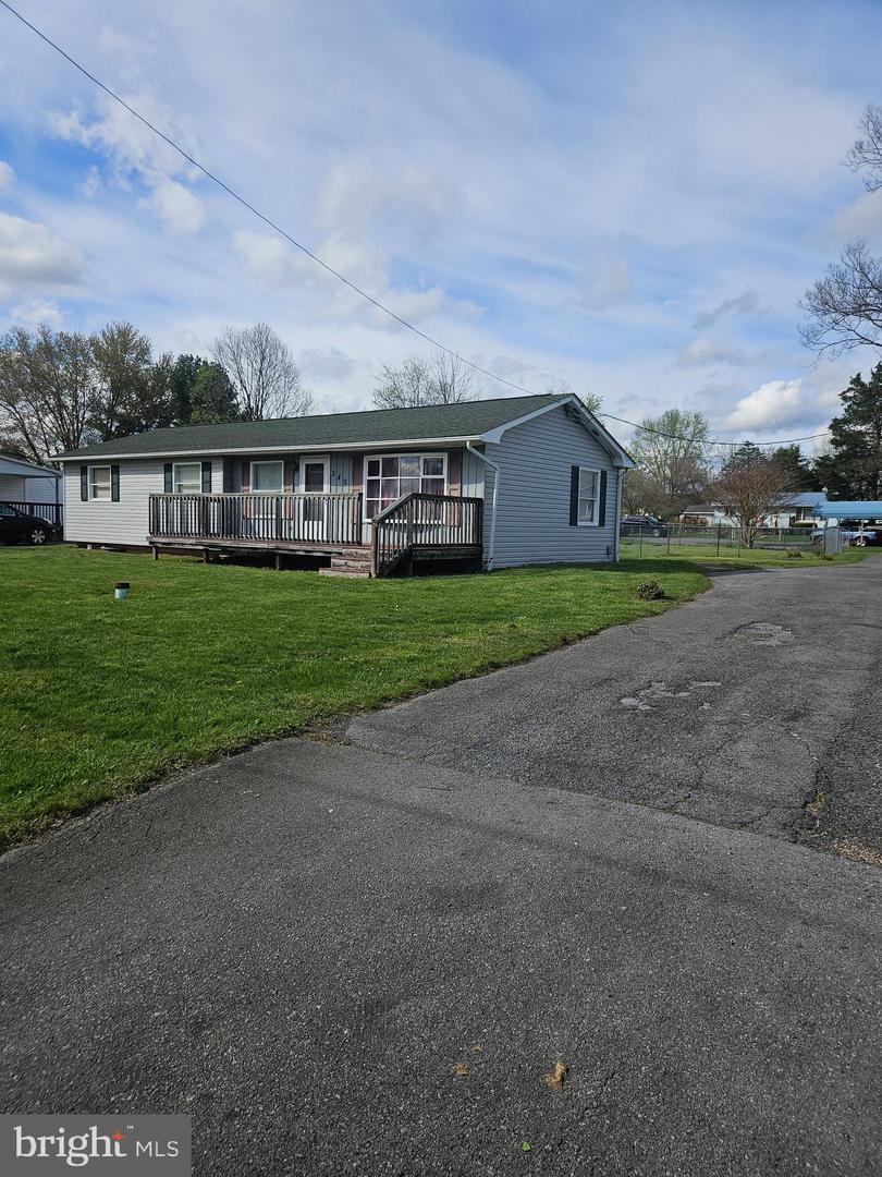 260 Henshaw Road, Bunker Hill