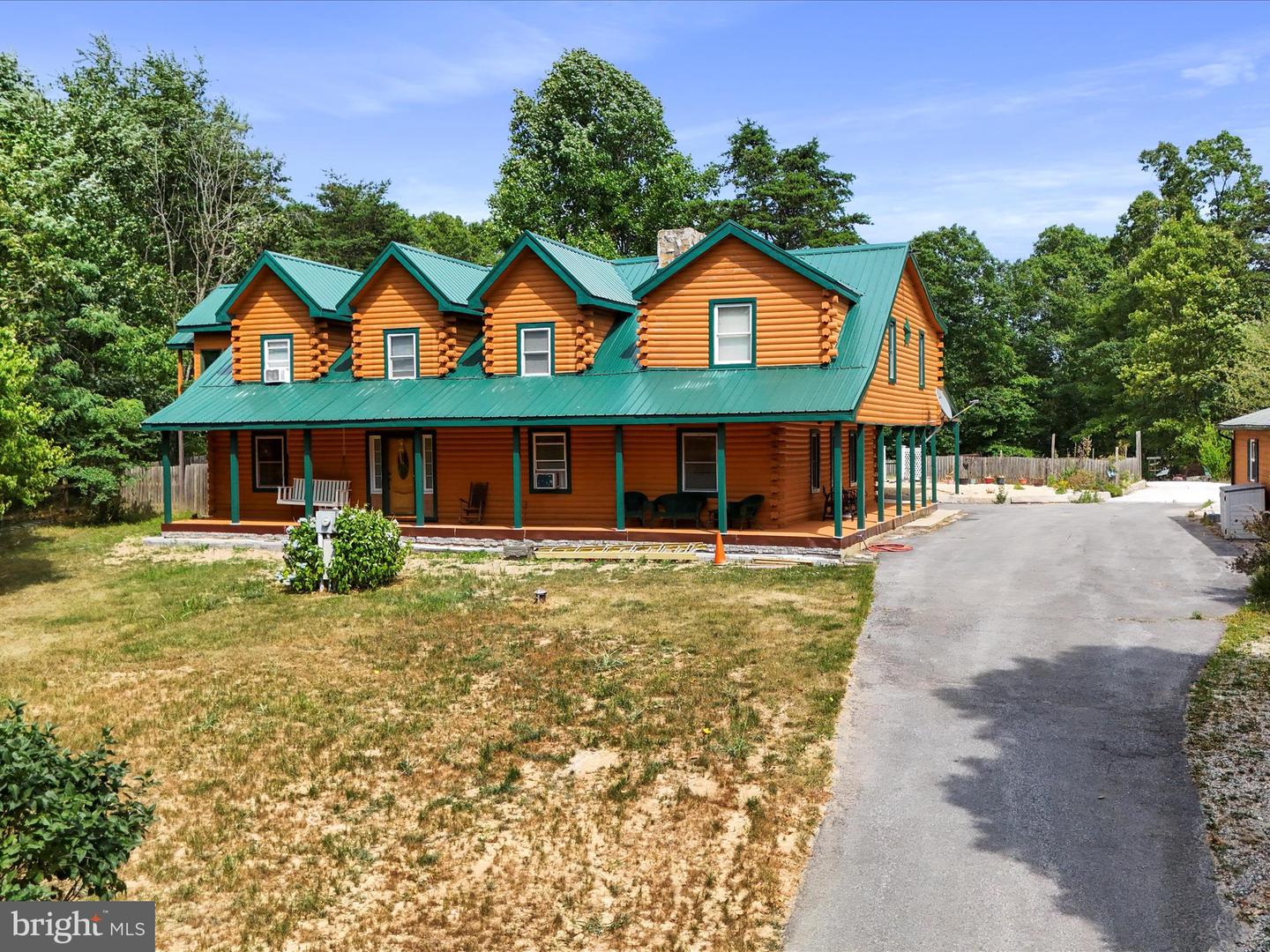 1266-1268 Crossroad School Road, Hedgesville