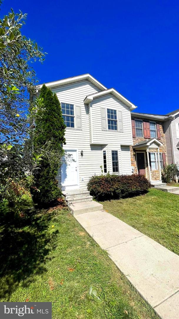 33 Ephesians Court, Inwood