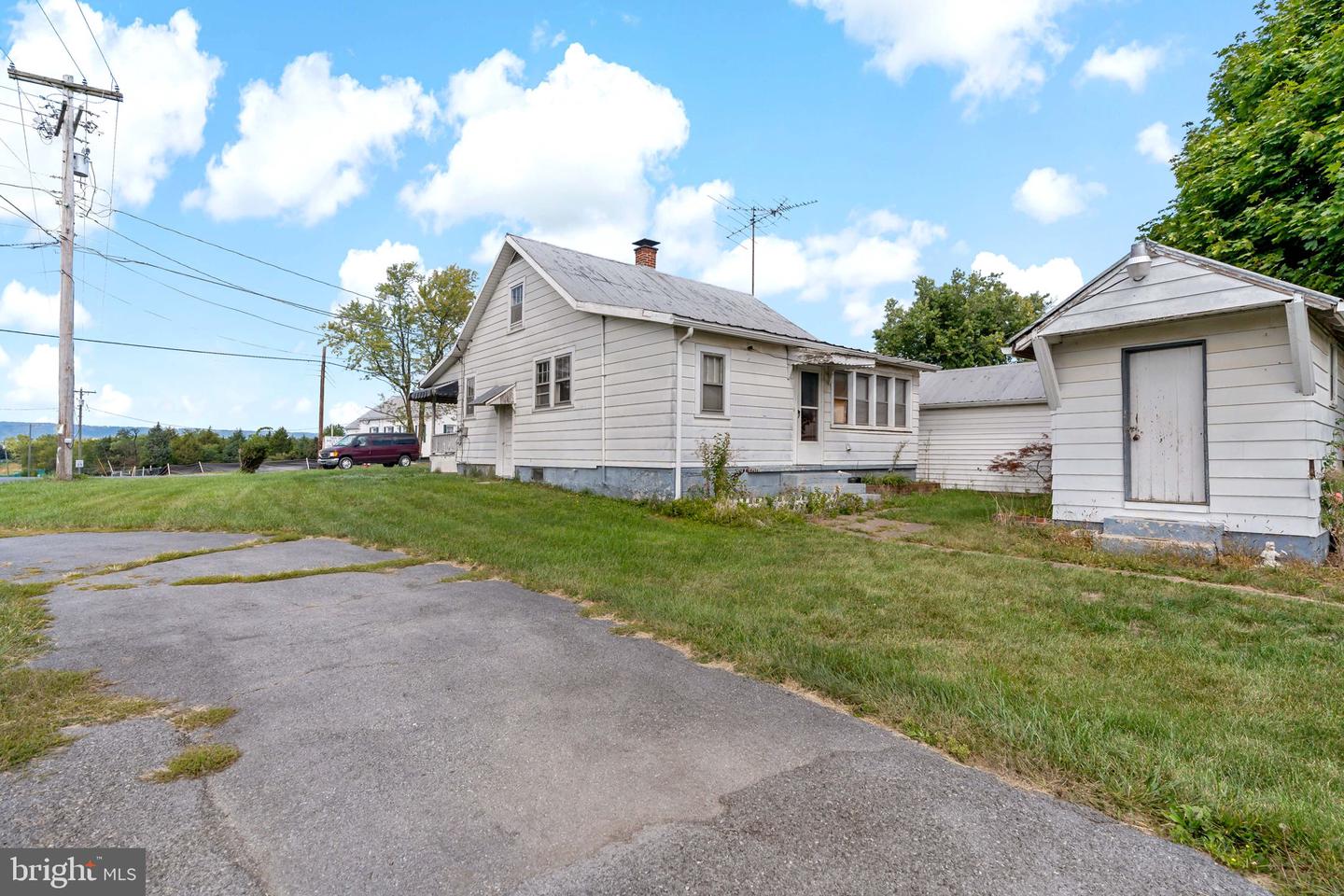 1765 Kelly Island Road, Martinsburg