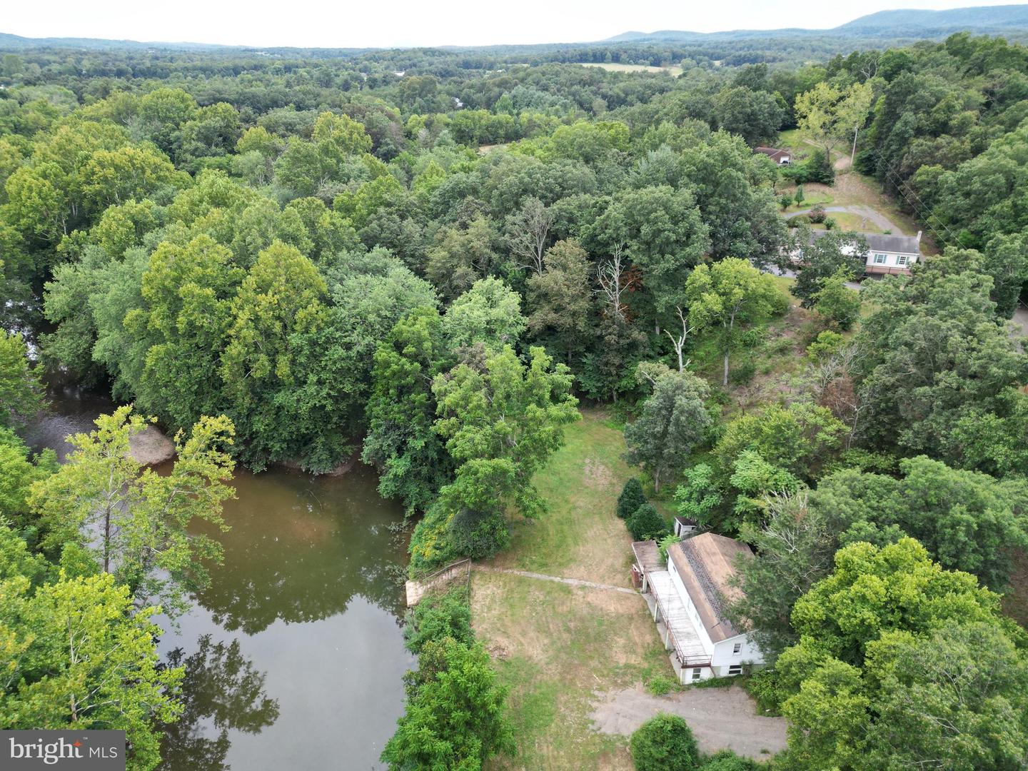 1041 Puffenburger Lane, Hedgesville