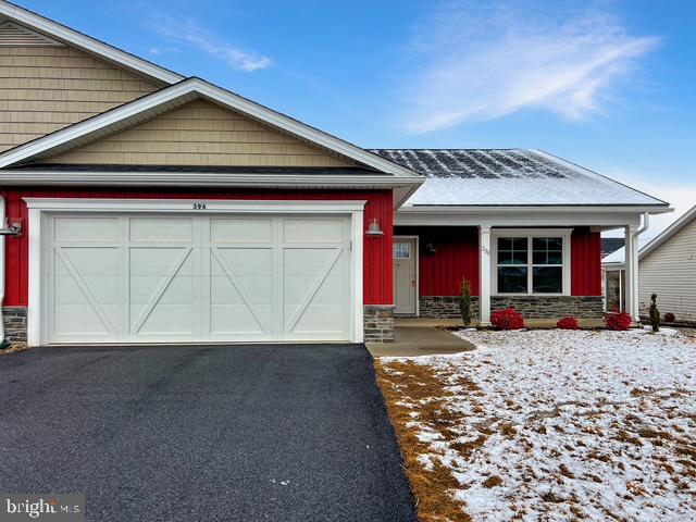 396 Dripping Spring Drive, Hedgesville