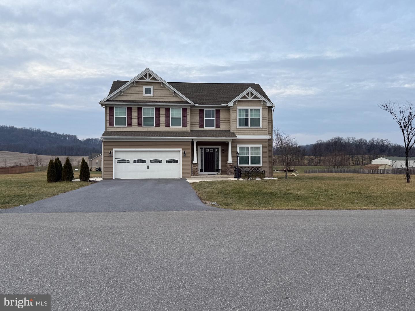 1 Chisholm Drive N, Hedgesville