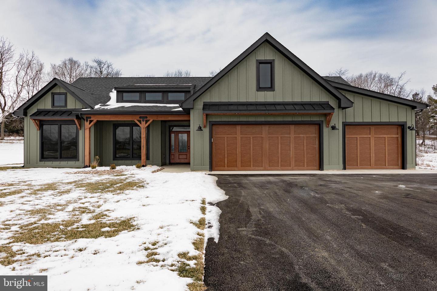 73 Midland Court, Martinsburg
