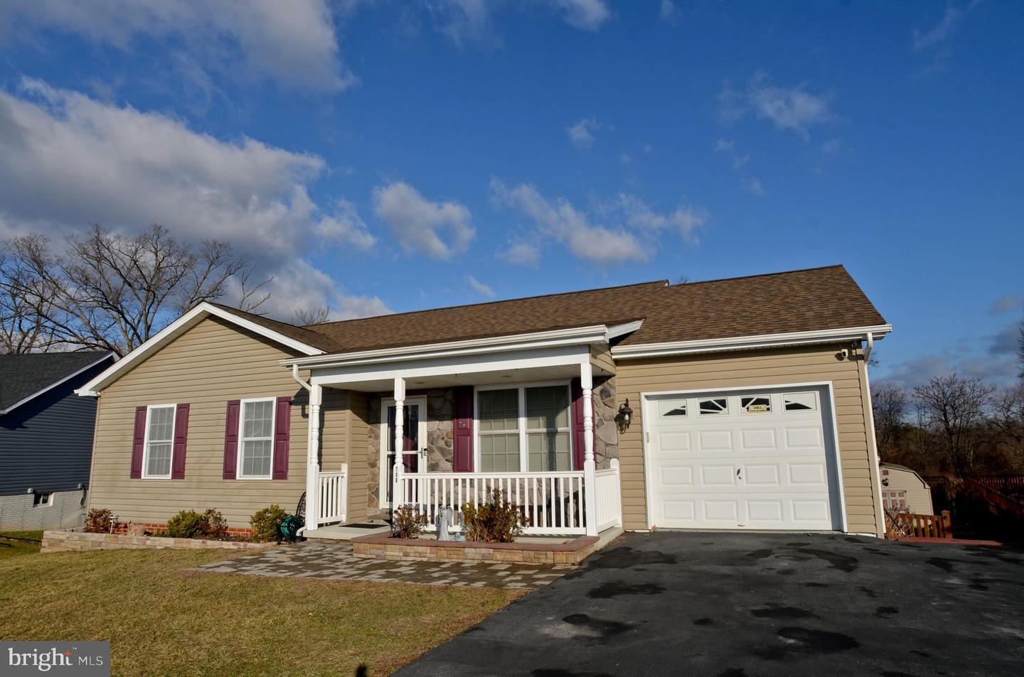 786 Ives Street, Martinsburg