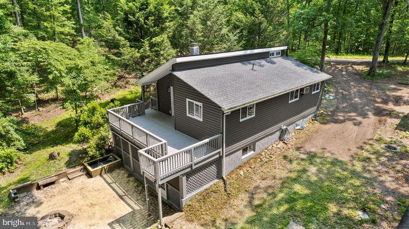 143 Cricket Lane, Hedgesville