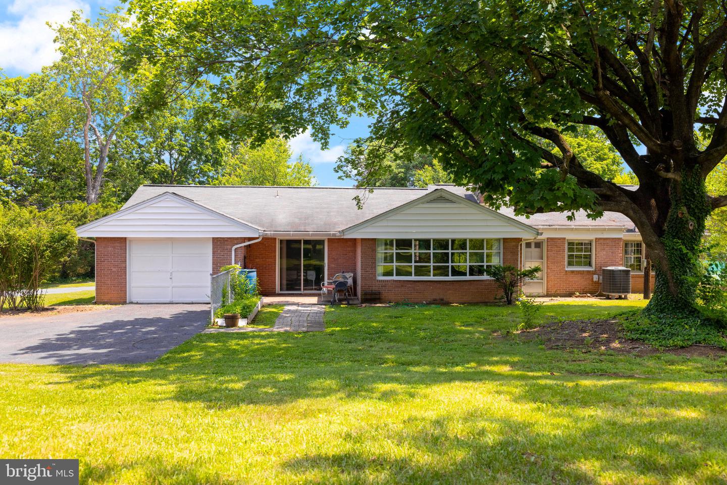 312 N Louisiana Ave, Martinsburg