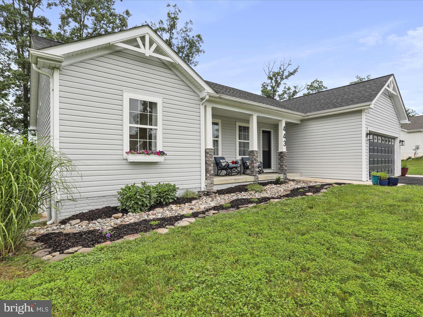 443 Executive Way, Hedgesville