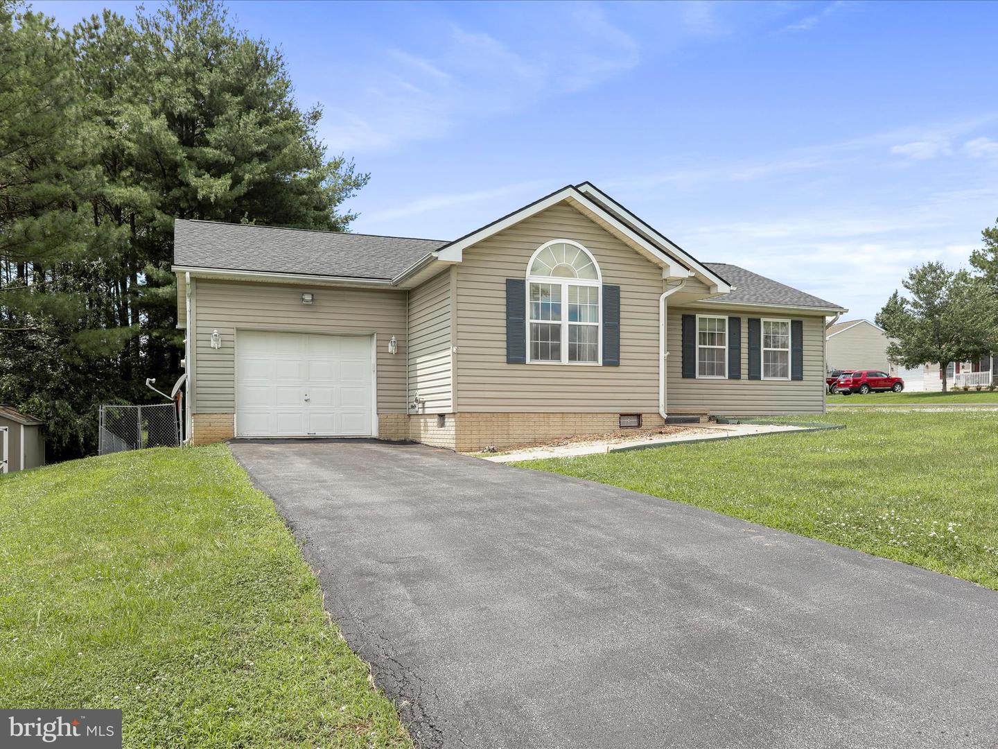 6 Blake, Martinsburg