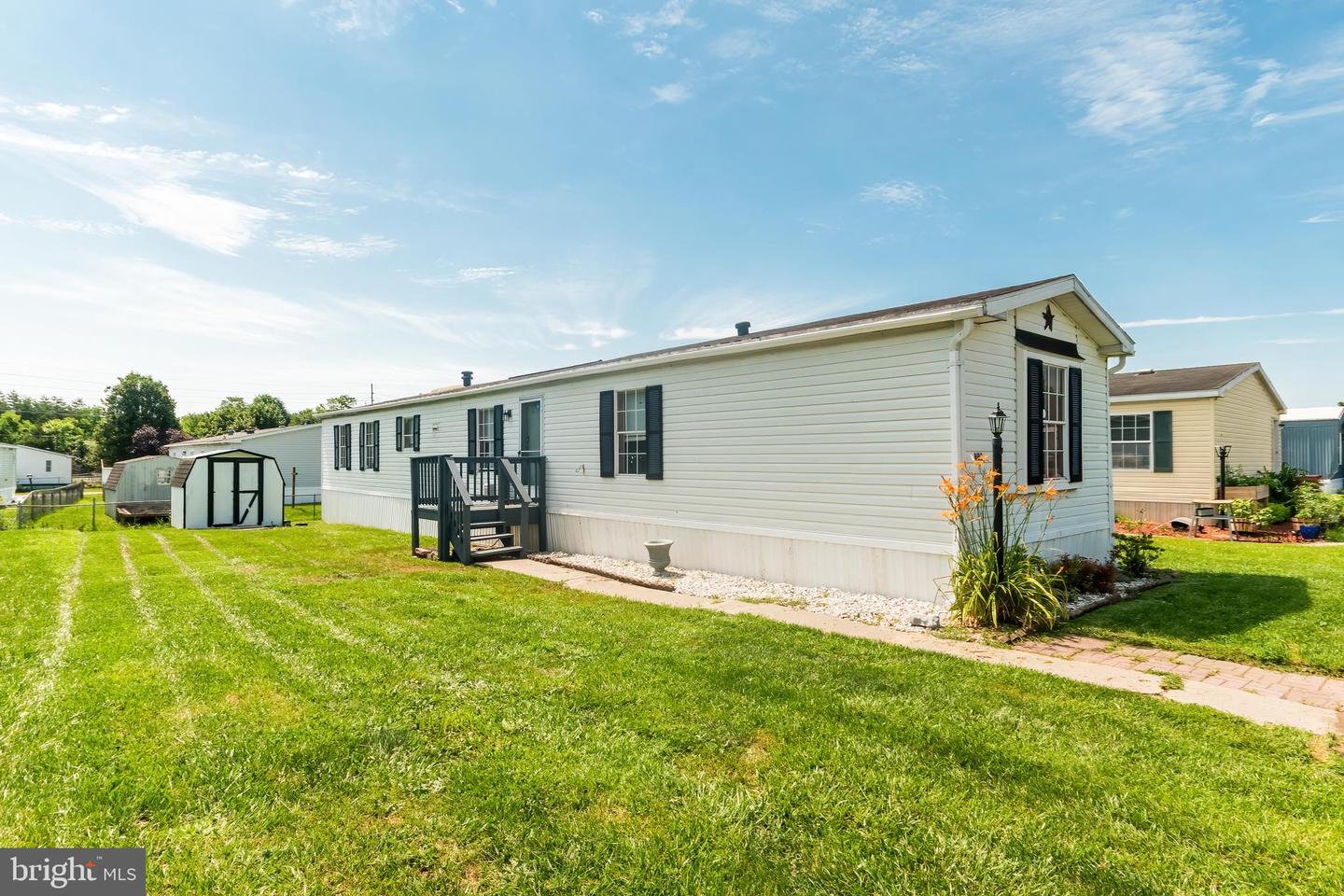 803 Royal Crest Drive, Martinsburg