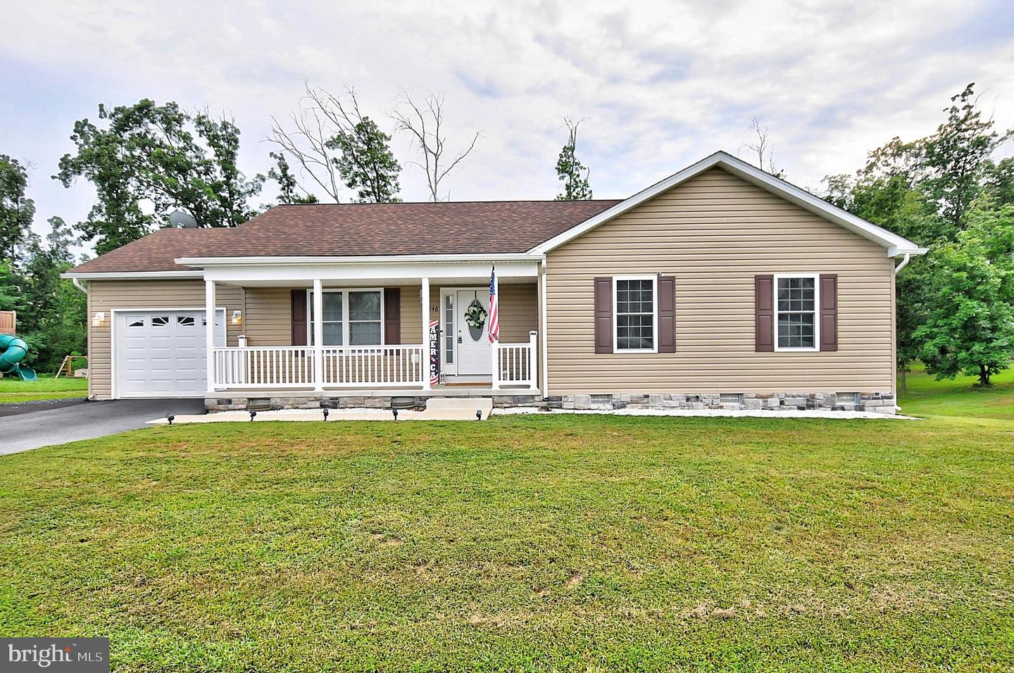 446 Basin Drive, Inwood