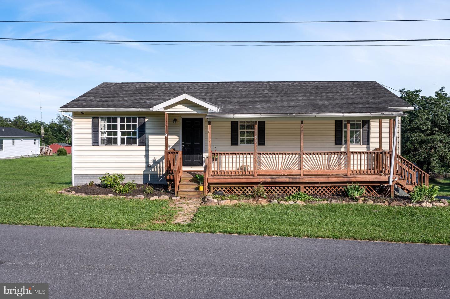 1100 Loop Rd, Gerrardstown