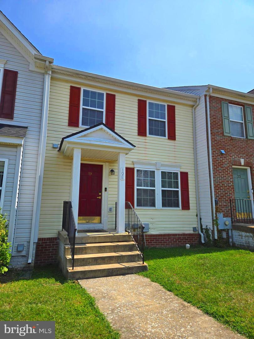 19 Litchfield Lane E, Martinsburg