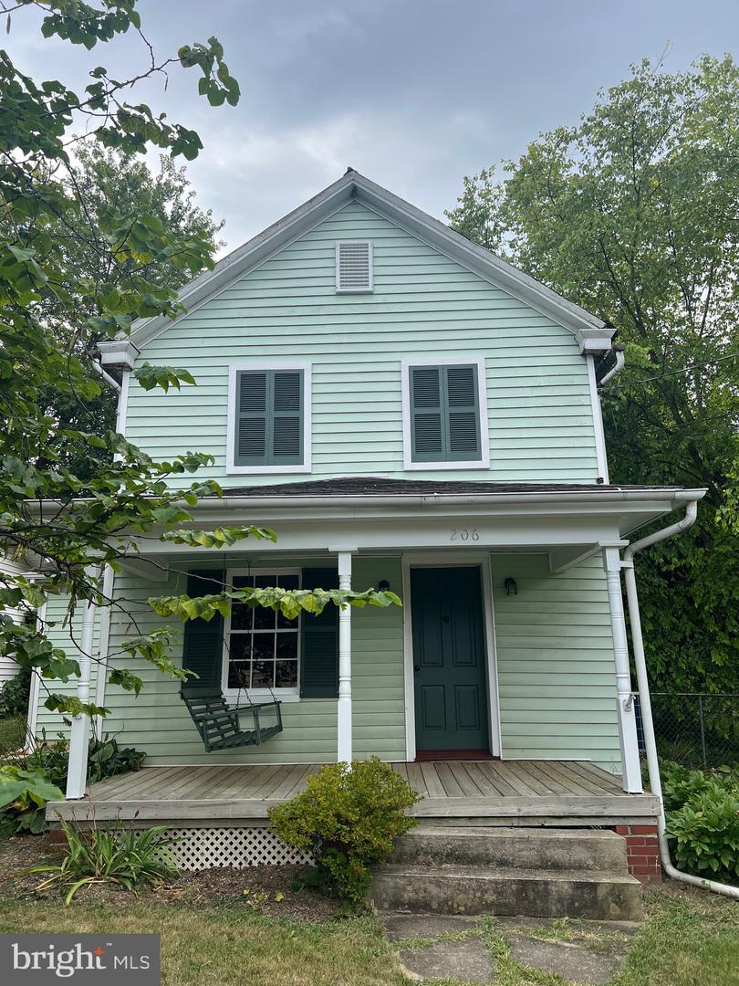 206 N Mary Street, Hedgesville