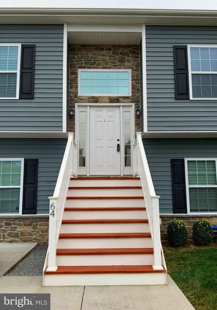 64 Bunting Avenue, Martinsburg