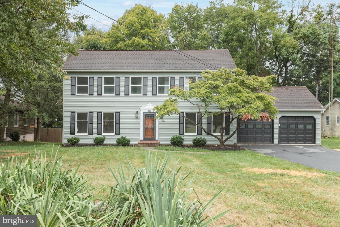 919 Hillcrest, Martinsburg