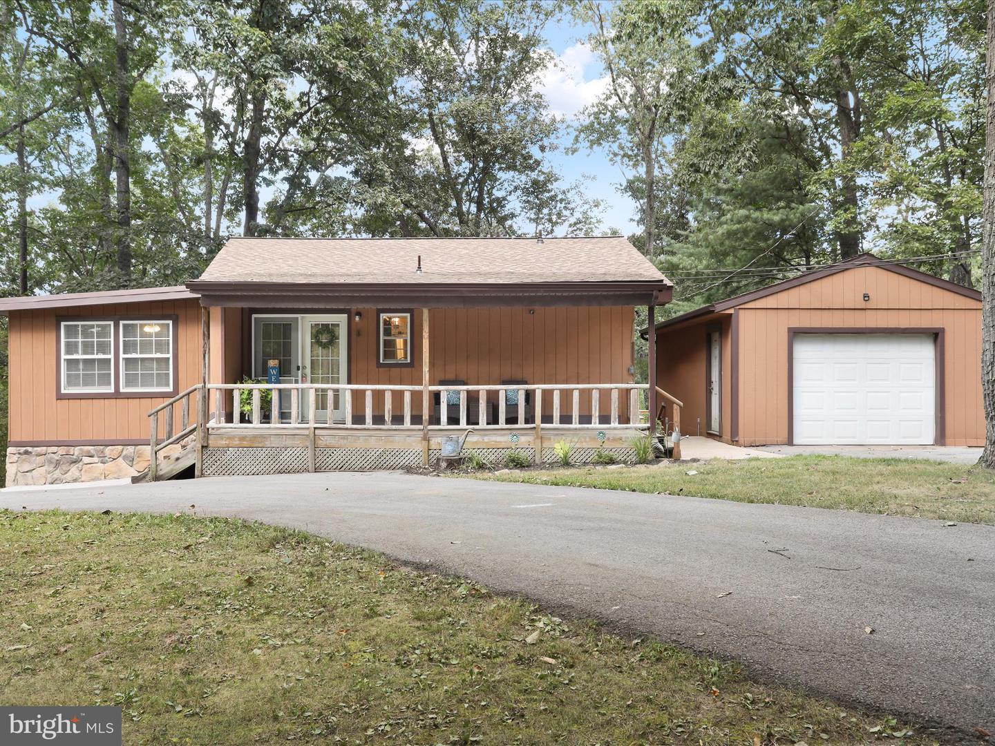 82 Sassafras Lane, Gerrardstown