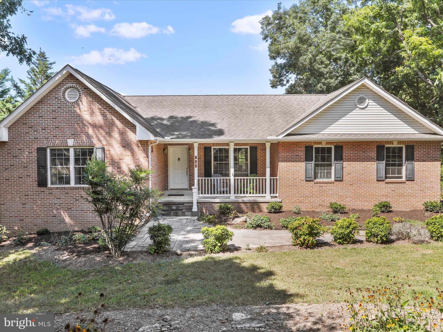 671 N Ridge Road N, Hedgesville
