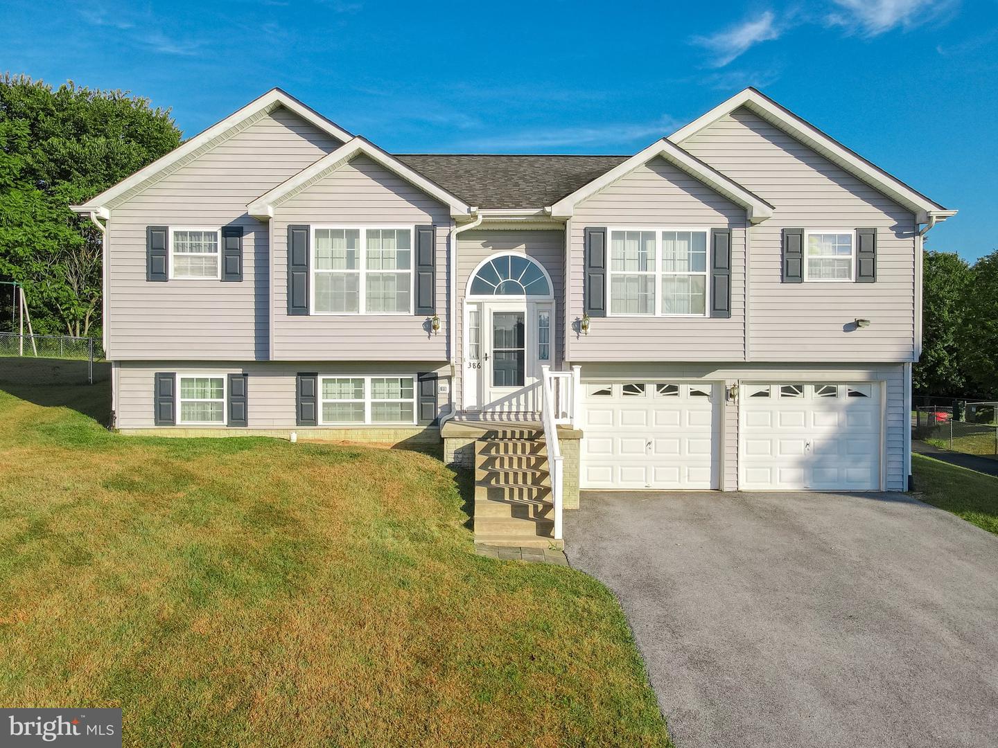 386 Pacific Boulevard, Hedgesville