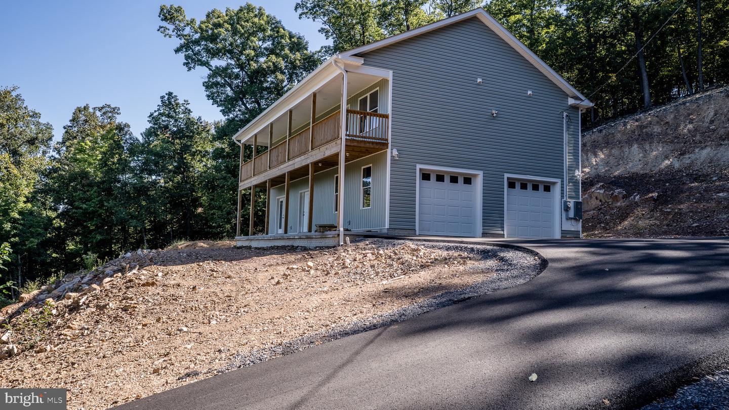 269 Chiweeny Lane, Hedgesville