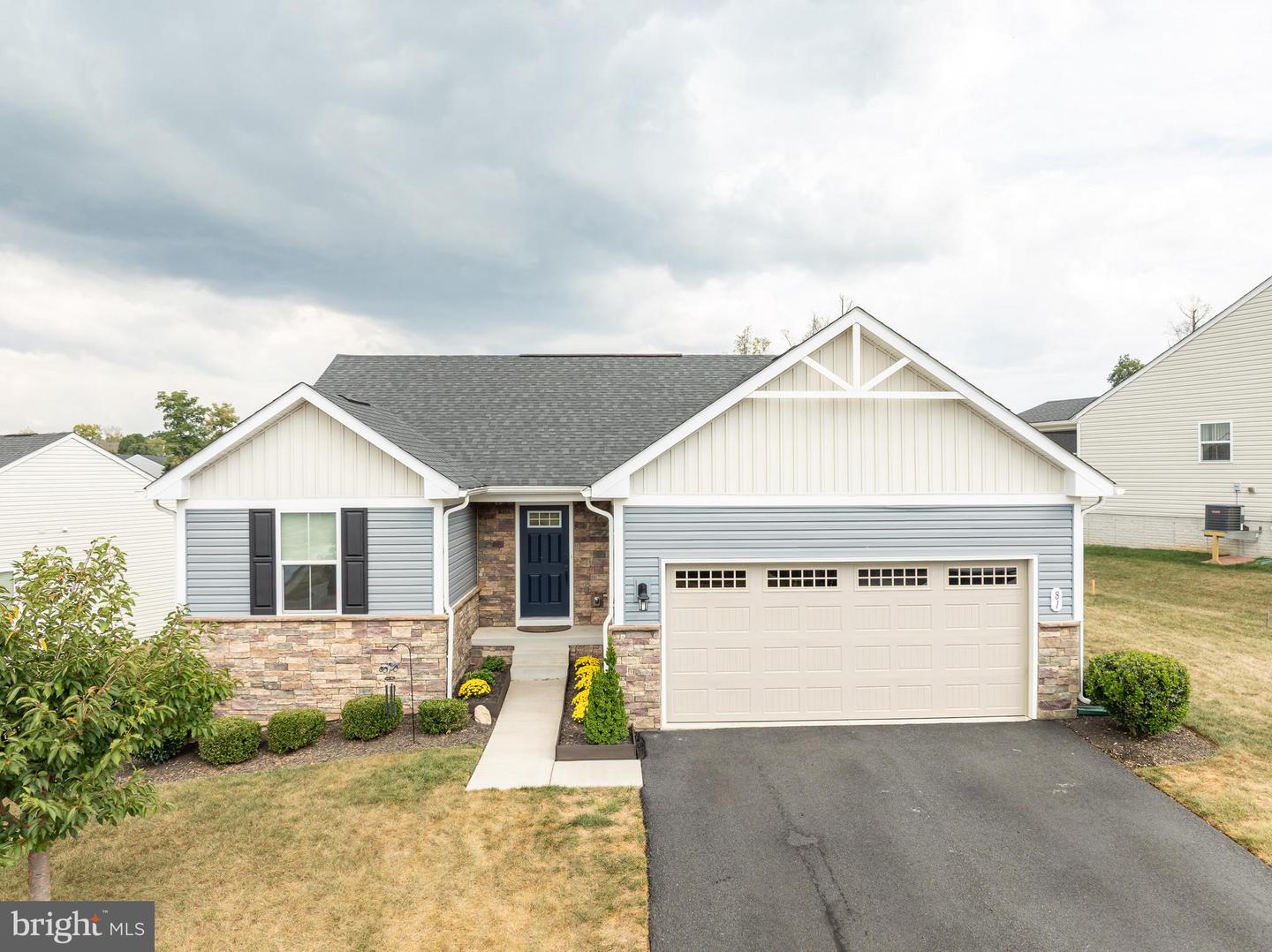 81 Koala Circle, Martinsburg