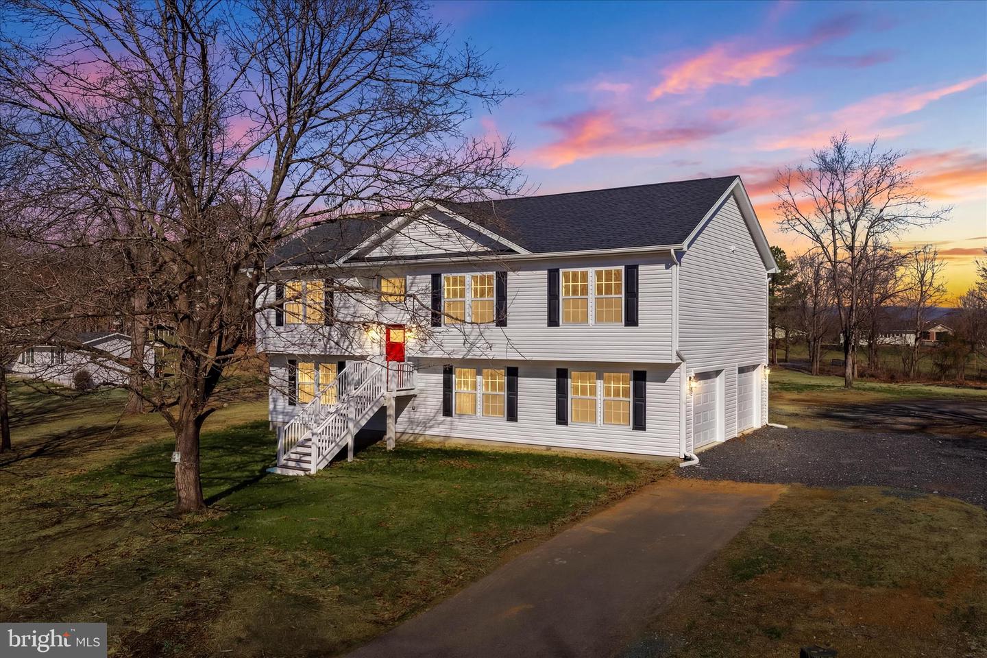 327 Audrey Lane, Inwood