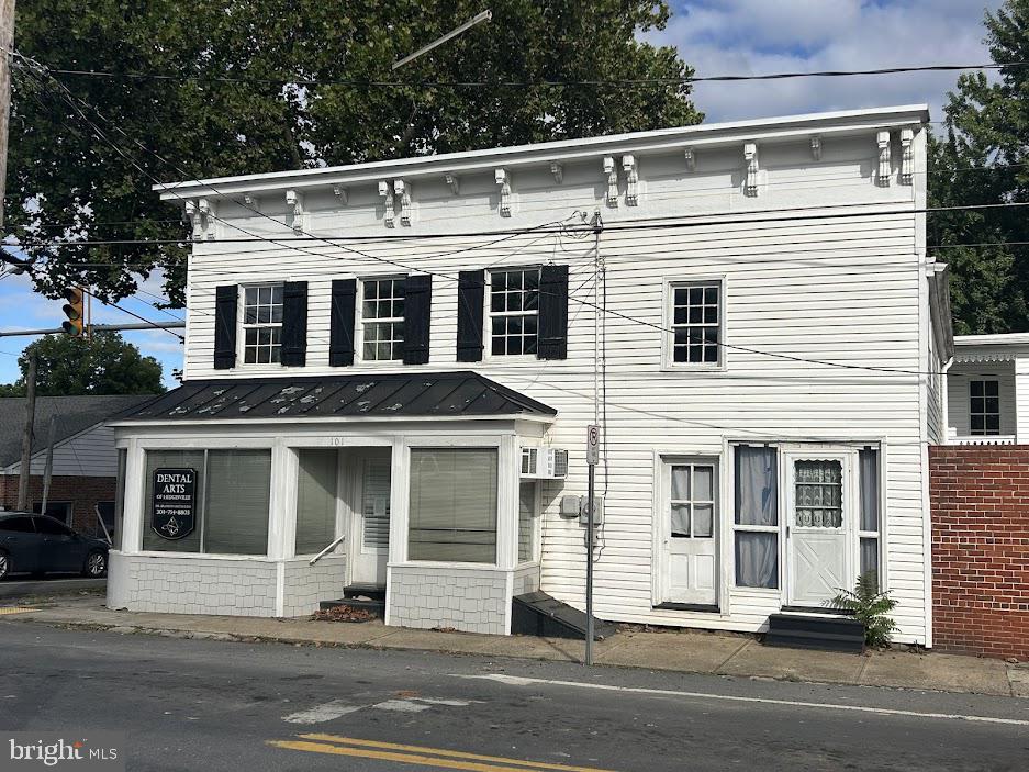 100 W Main Street, Hedgesville
